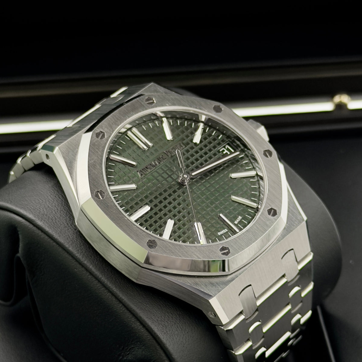 Audemars Piguet Royal Oak "50th Anniversary" Green Dial 15510ST - Full Set (2022)