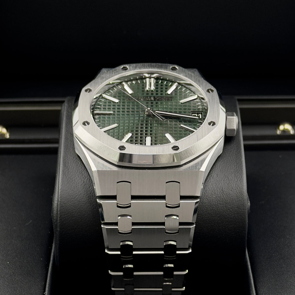 Audemars Piguet Royal Oak "50th Anniversary" Green Dial 15510ST - Full Set (2022)