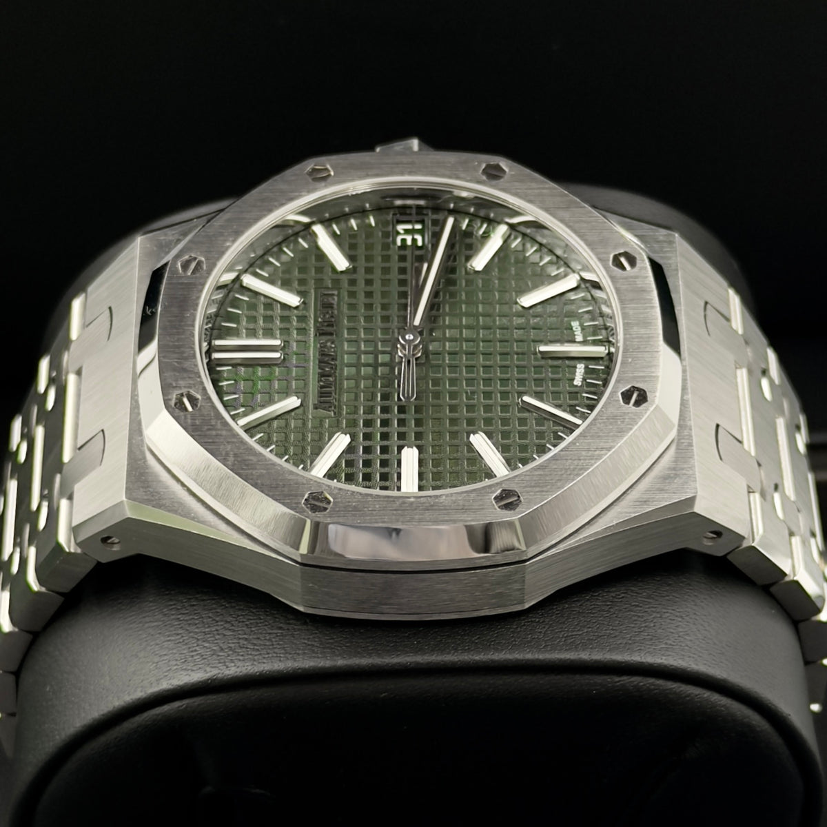 Audemars Piguet Royal Oak "50th Anniversary" Green Dial 15510ST - Full Set (2022)