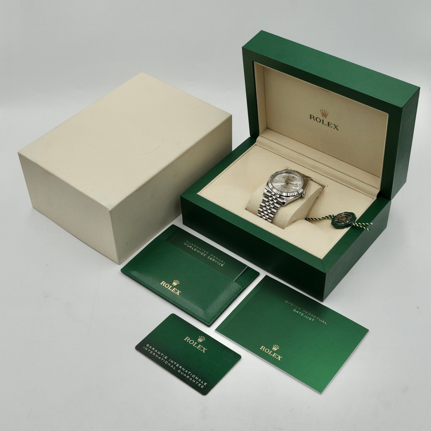 Datejust 41 Silver Baton Dial 126334 - Full Set (2025)