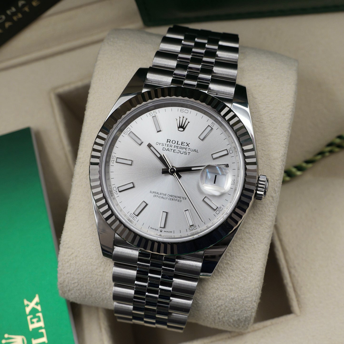 Datejust 41 Silver Baton Dial 126334 - Full Set (2025)