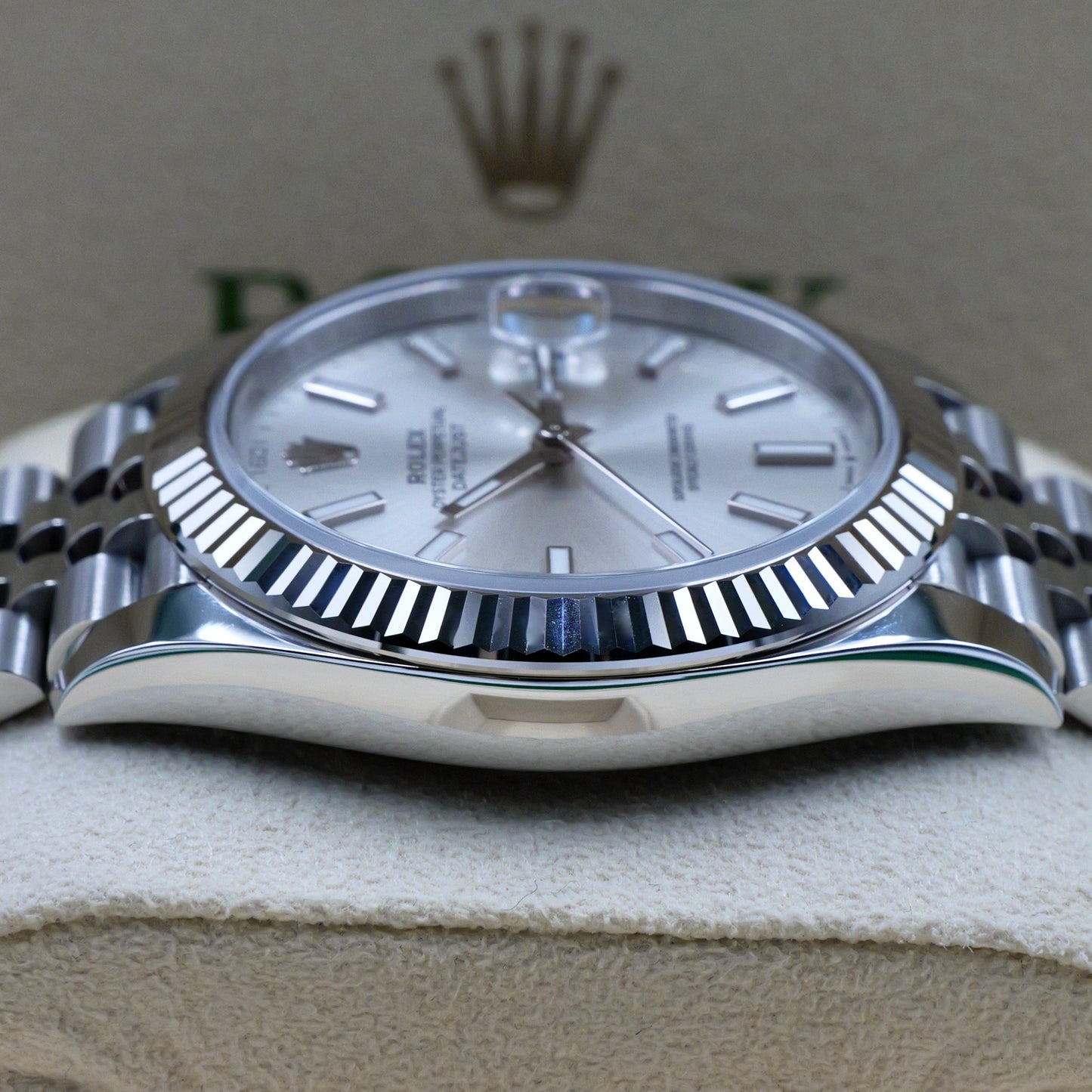 Datejust 41 Silver Baton Dial 126334 - Full Set (2025)