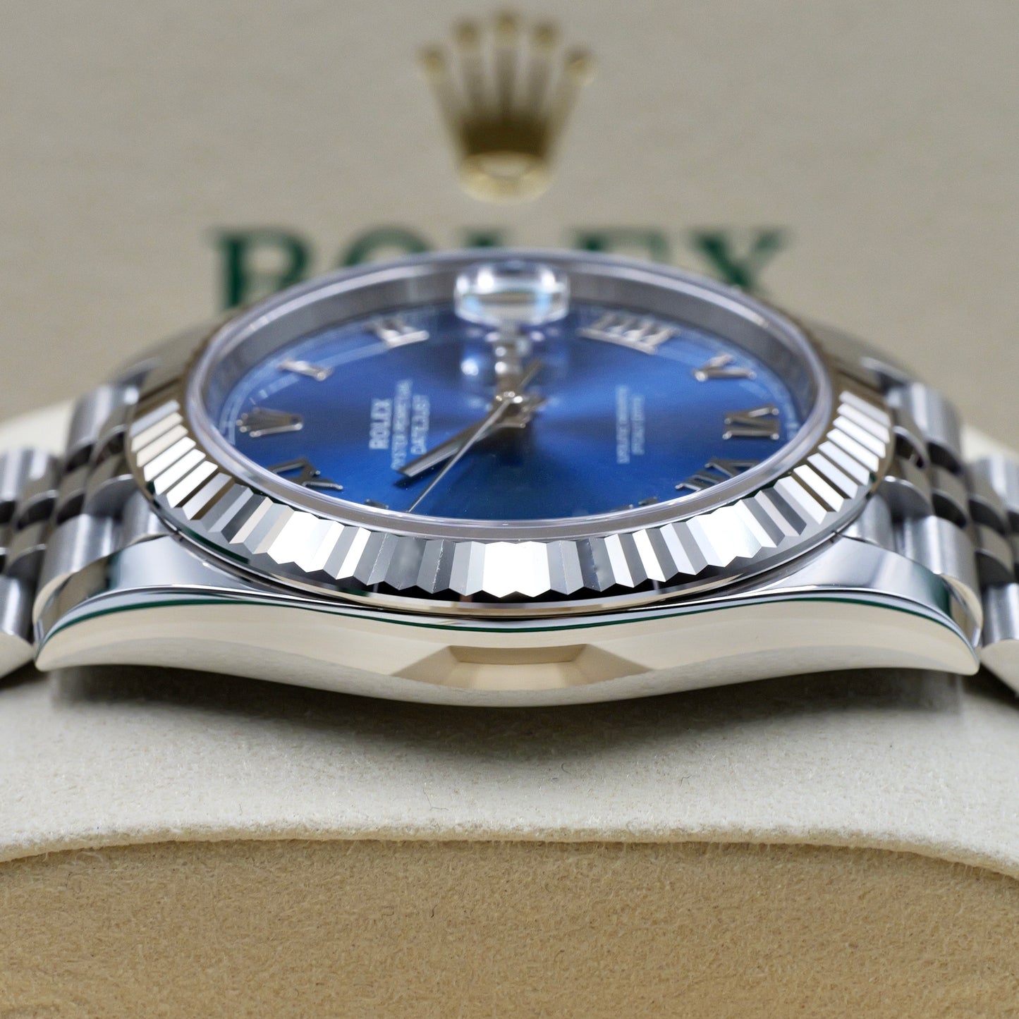 Rolex Datejust 41 Azzurro Fluted Jubilee 126334 - Full Set (2025)