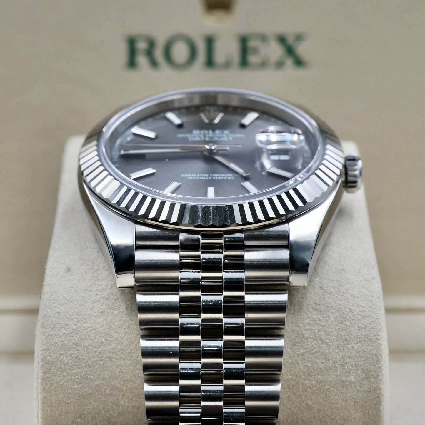 Rolex Datejust 41 Rhodium Dial Fluted Jubilee 126334 - Full Set (2024)