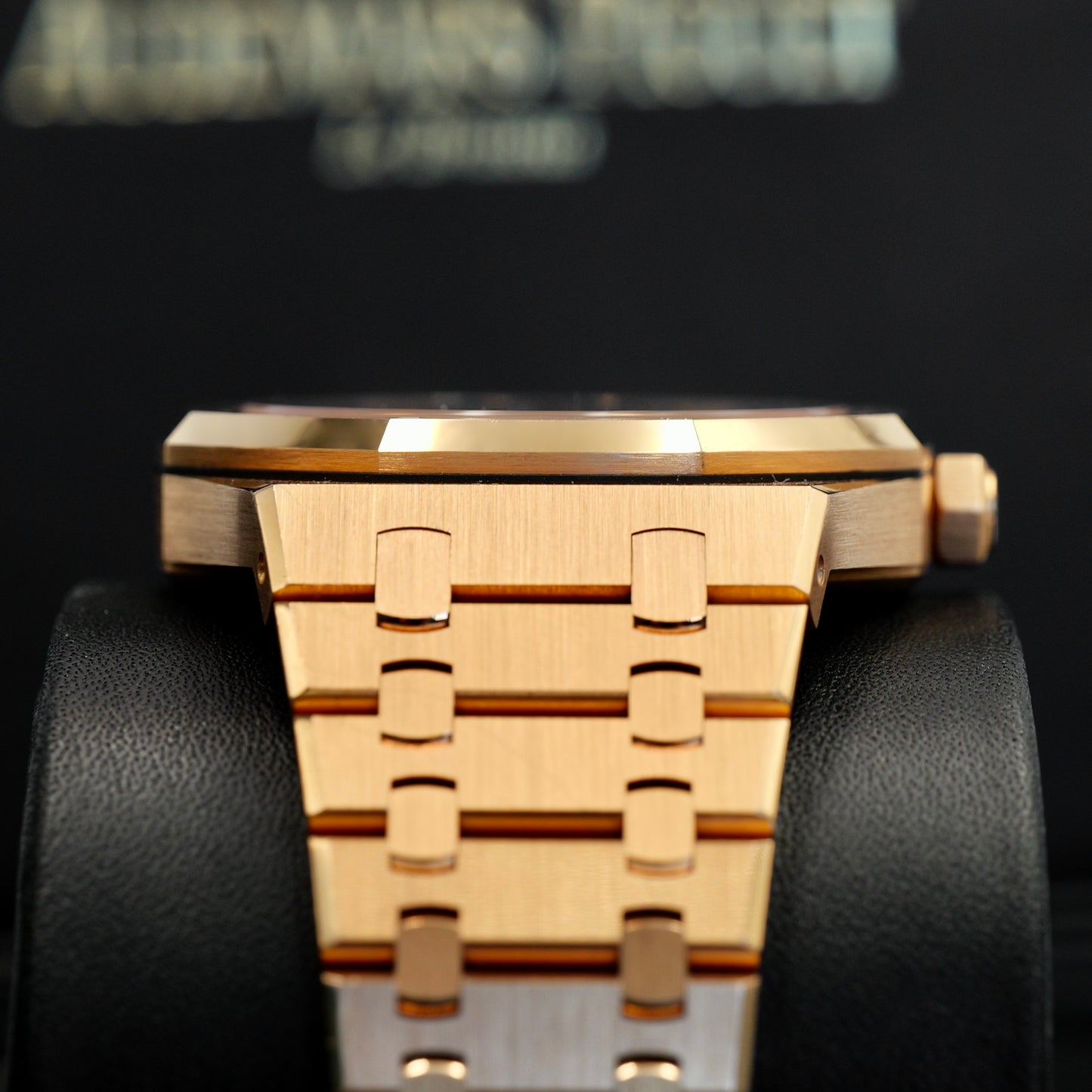 Audemars Piguet Royal Oak Selfwinding 15400OR Black Dial - Full Set (2016)