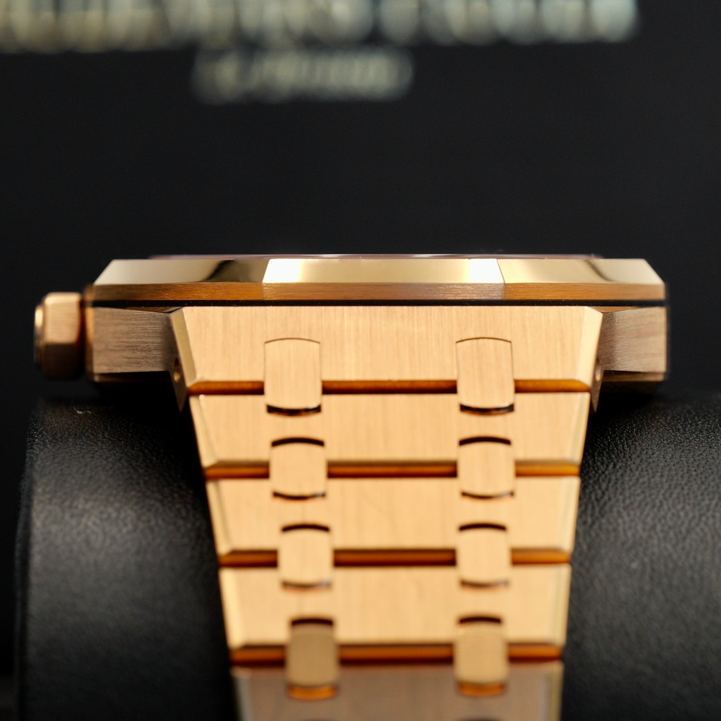 Audemars Piguet Royal Oak Selfwinding 15400OR Black Dial - Full Set (2016)