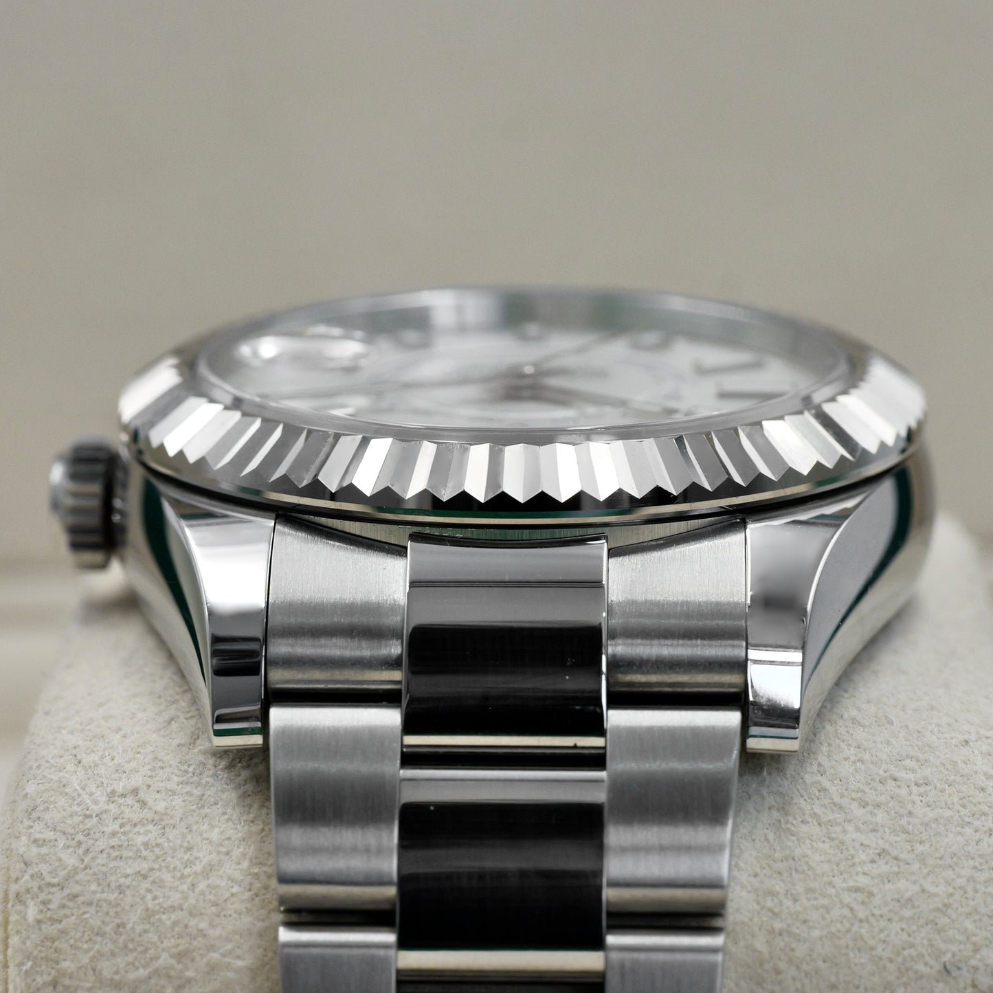 Rolex Sky-Dweller White Dial Oyster 326934 - Full Set (2018)
