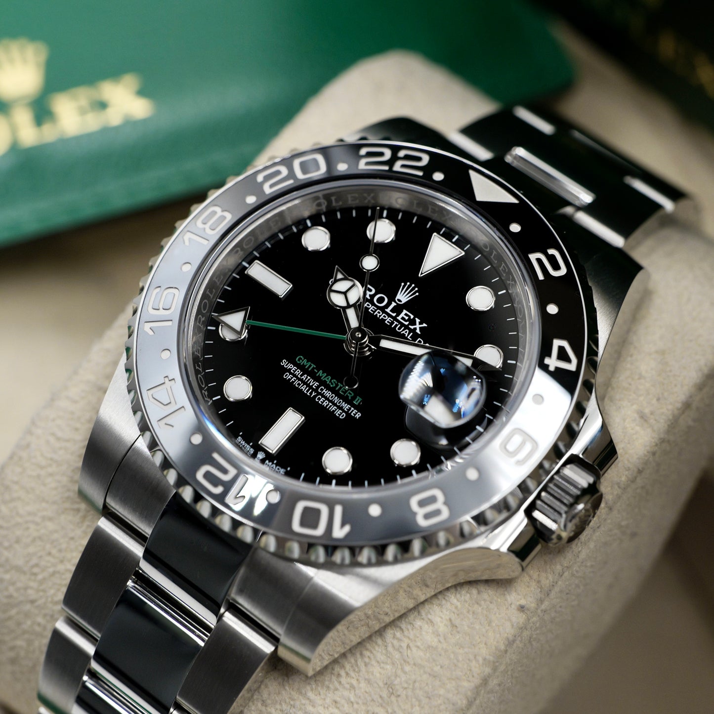Rolex GMT-Master II Bruce Wayne Oyster 126710GRNR - Full Set (2024)