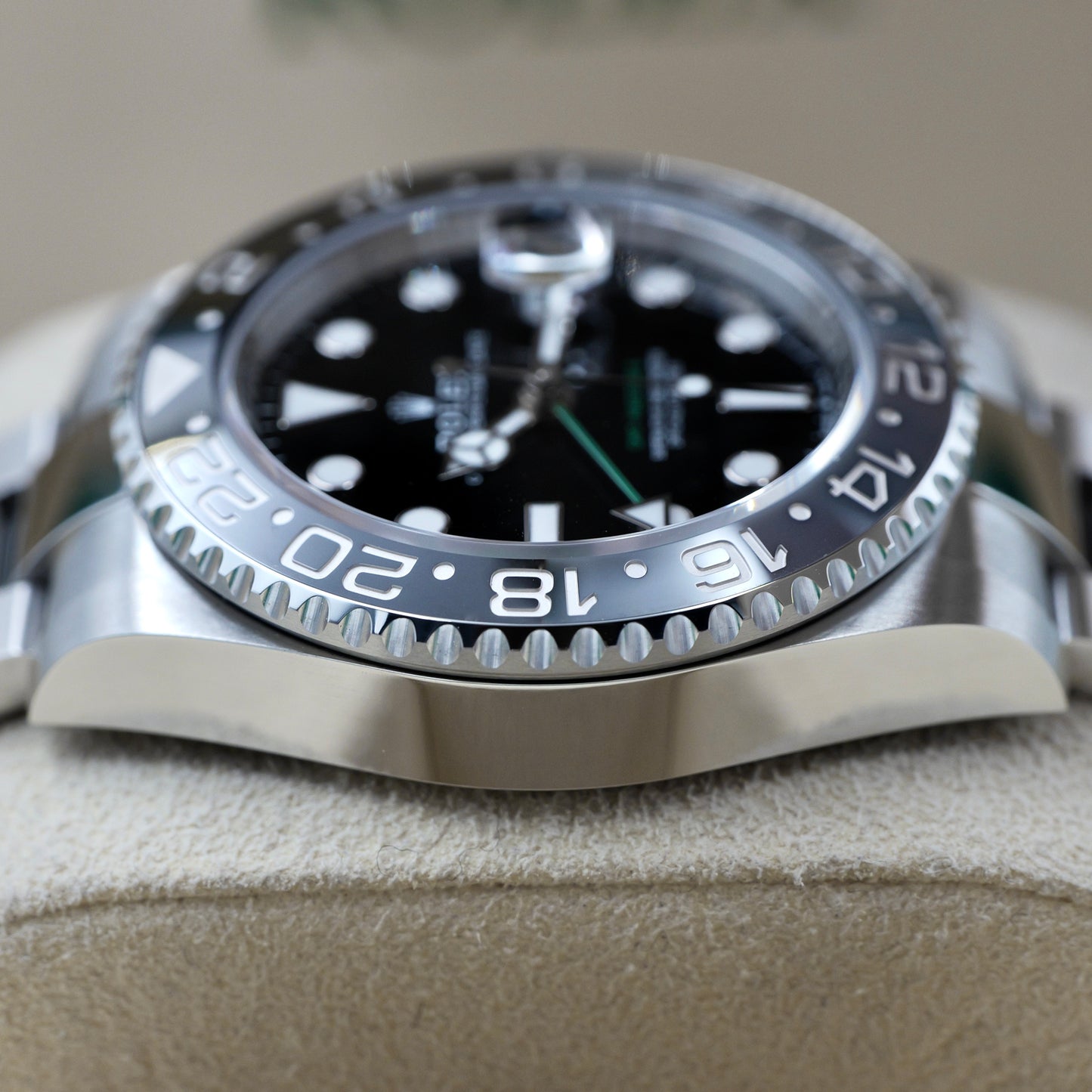 Rolex GMT-Master II Bruce Wayne Oyster 126710GRNR - Full Set (2026)