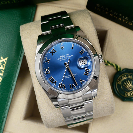 Rolex Datejust 41 Azzurro Blue Smooth 126300 - Full Set (2024)