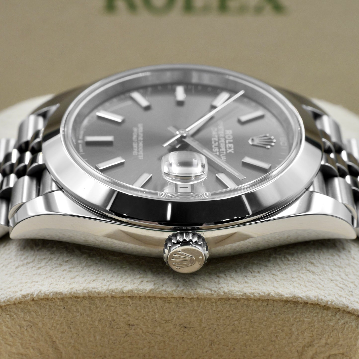 Rolex Datejust 41 Rhodium Dial 126300 - Full Set (2023)