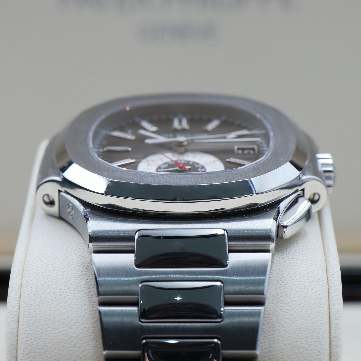 Patek Philippe Nautilus Black Dial 5980/1A-014 - Full Set (2014)