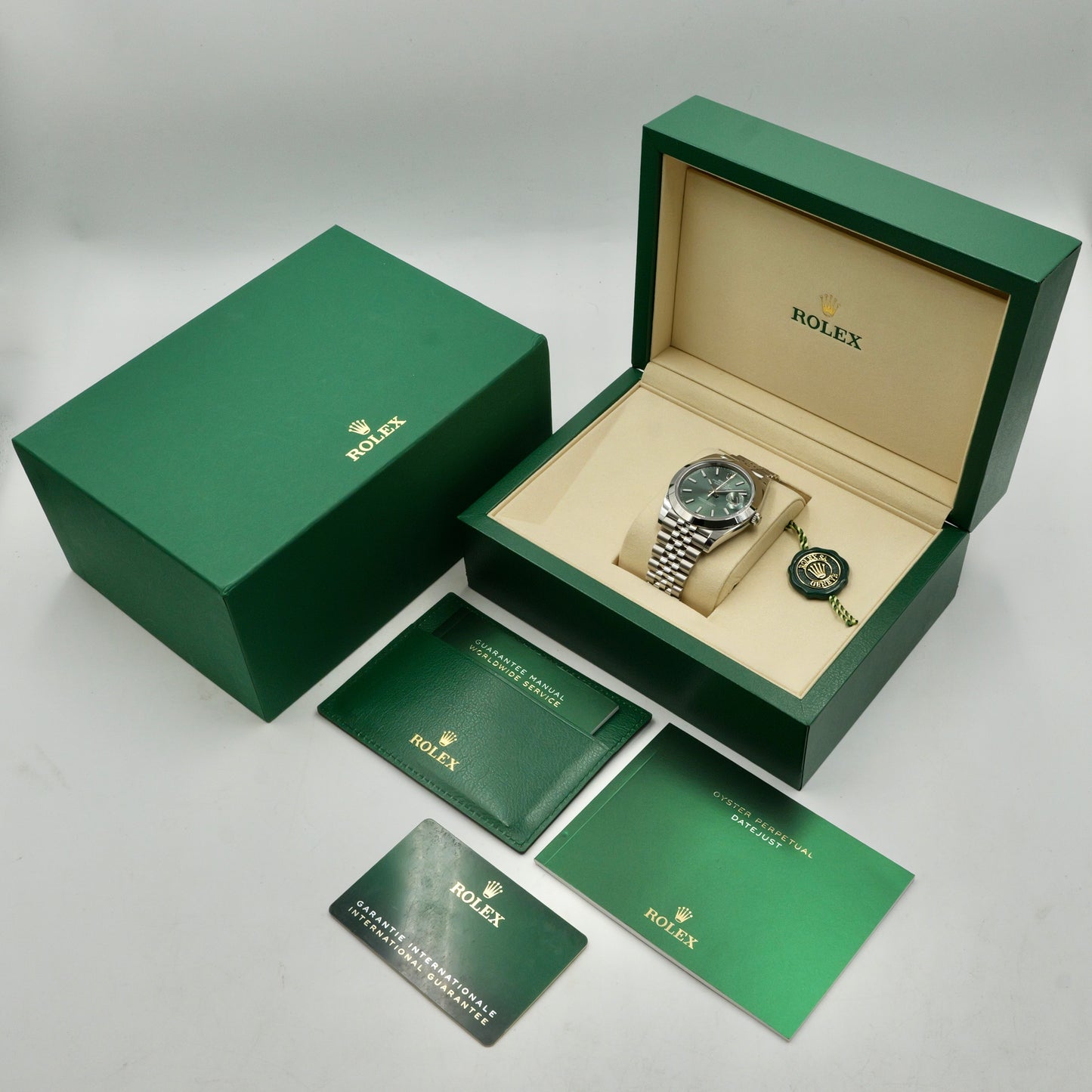 Rolex Datejust 41 Mint Green Smooth Jubilee 126300 - Full Set (2025)