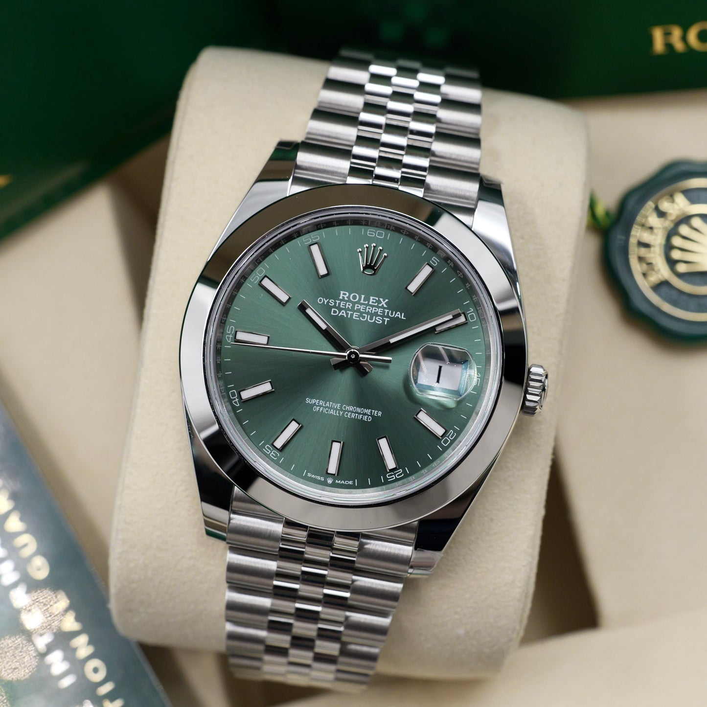 Rolex Datejust 41 Mint Green Smooth Jubilee 126300 - Full Set (2025)