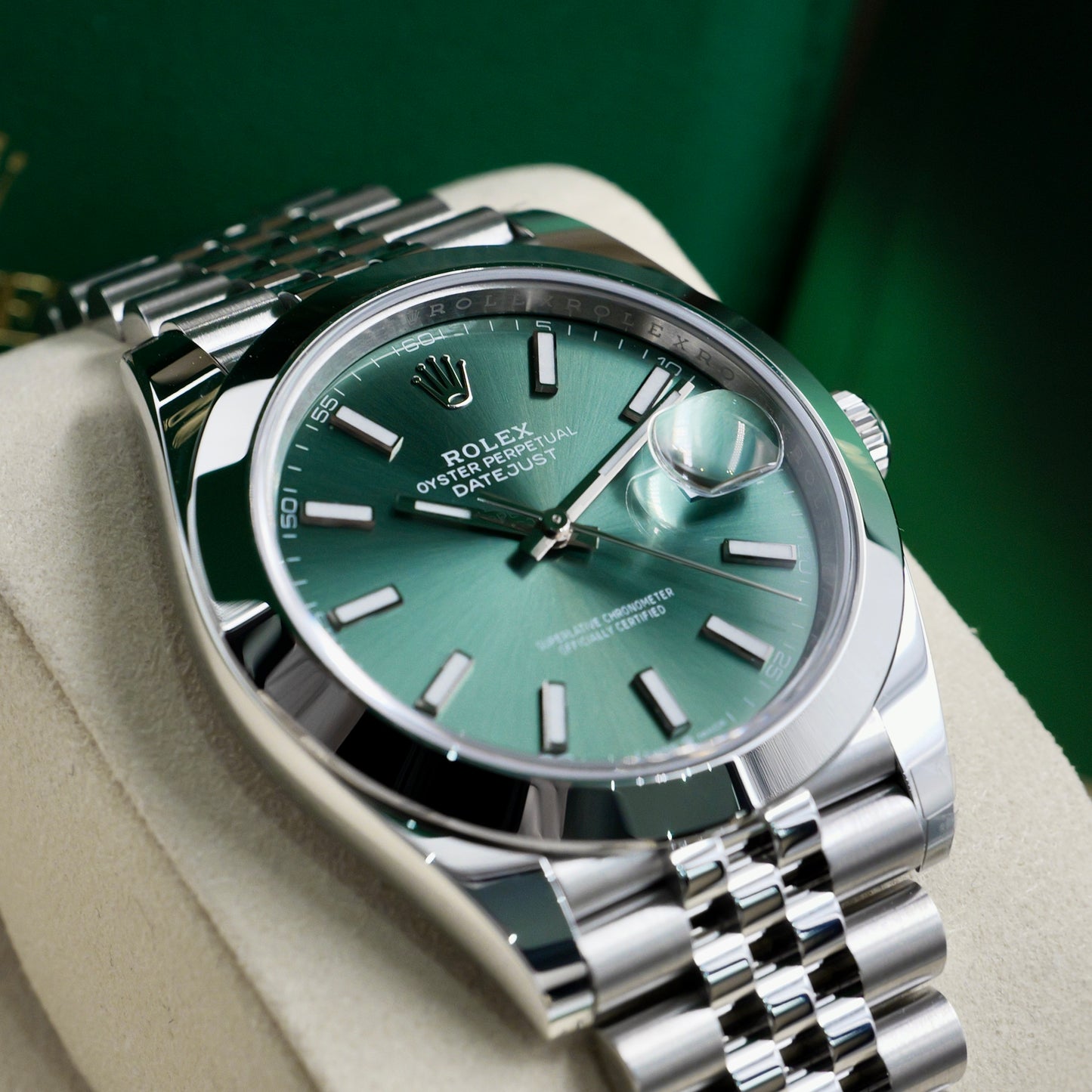 Rolex Datejust 41 Mint Green Smooth Jubilee 126300 - Full Set (2025)