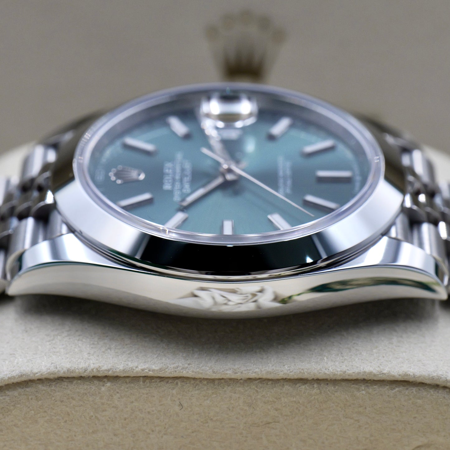 Rolex Datejust 41 Mint Green Smooth Jubilee 126300 - Full Set (2025)