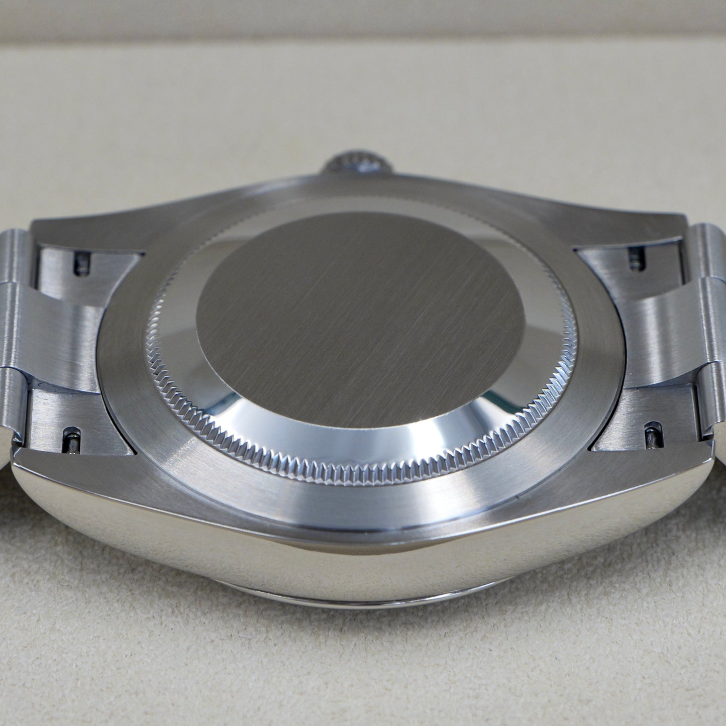 Rolex Oyster Perpetual 41 Sunburst Blue 124300 - Full Set (2024)