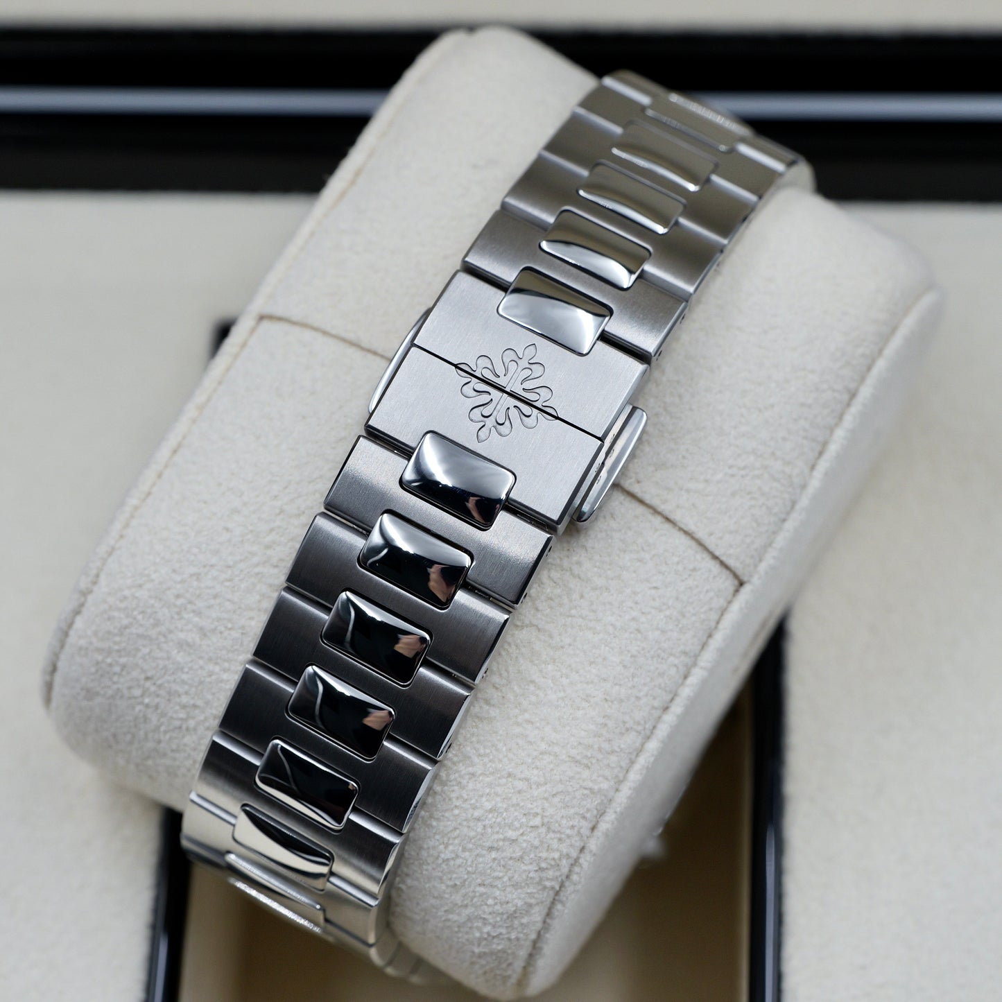 Patek Philippe Nautilus Price on request 5726/1A-014 - Full Set (2022)