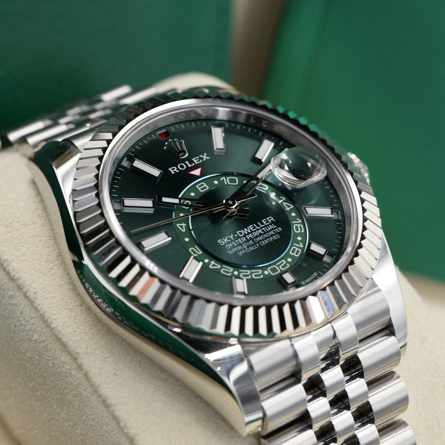 Rolex Sky-Dweller Green Dial Jubilee 336934 - Full Set (2026)