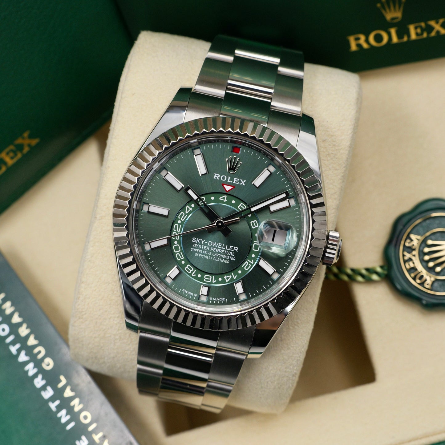 Rolex Sky-Dweller Green Dial Oyster 336934 - Full Set (2024)