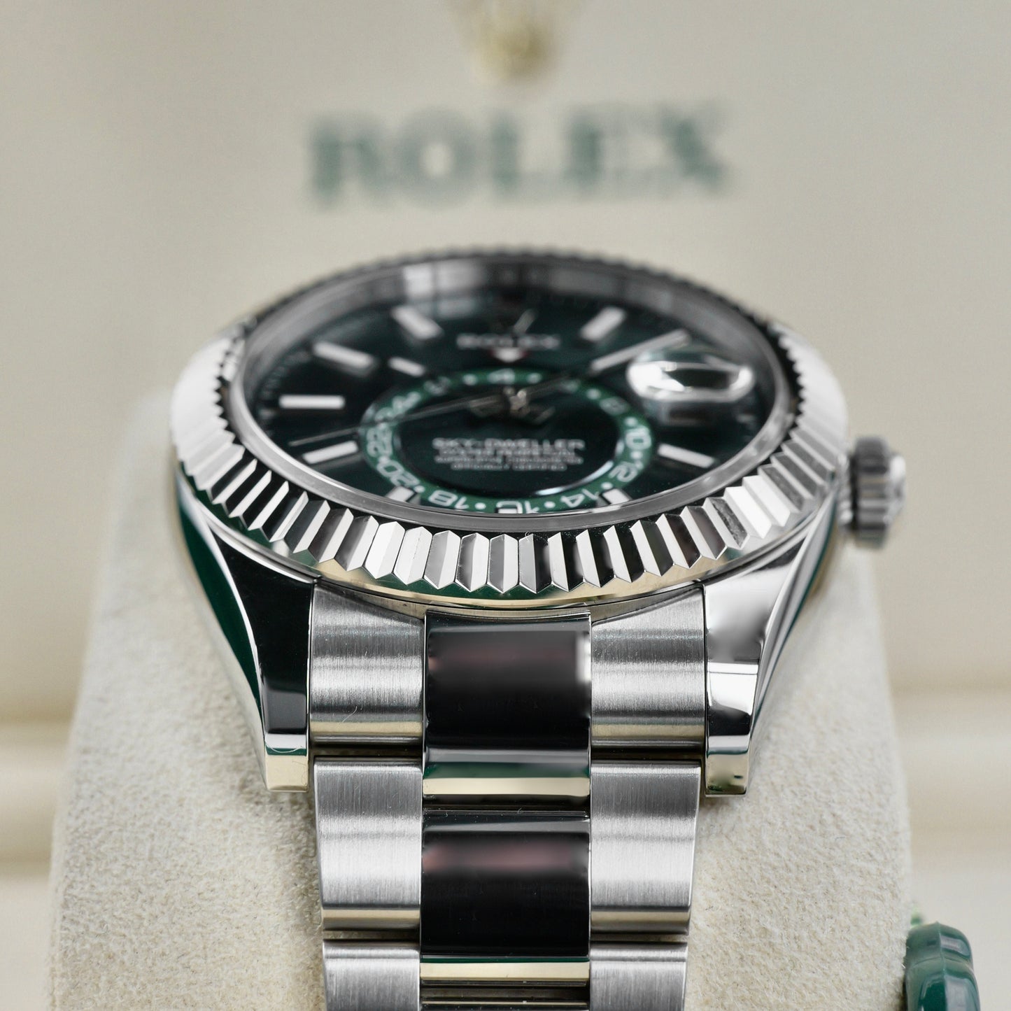 Rolex Sky-Dweller Green Dial Oyster 336934 - Full Set (2024)