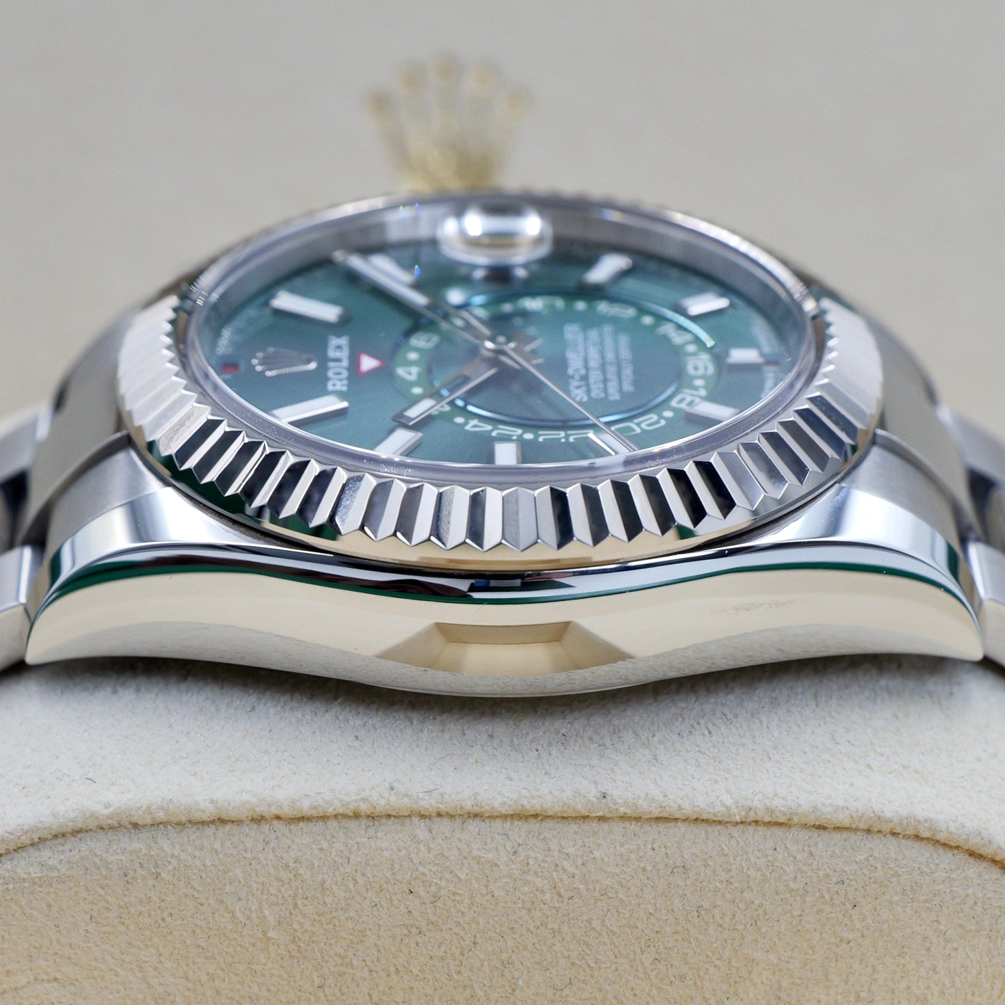 Rolex Sky-Dweller Green Dial Oyster 336934 - Full Set (2024)
