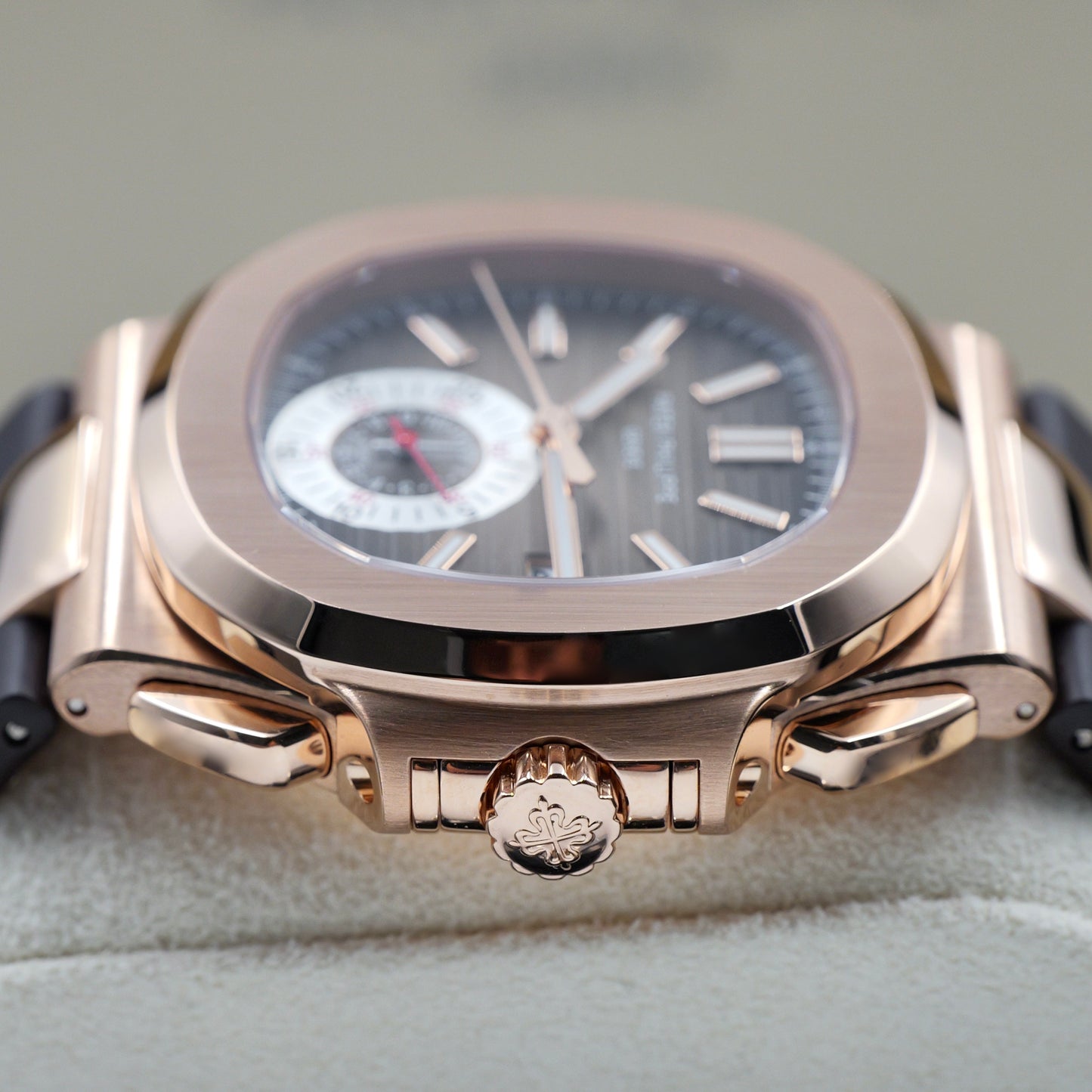 Patek Philippe Nautilus 5980R-001 - Full Set (2019)