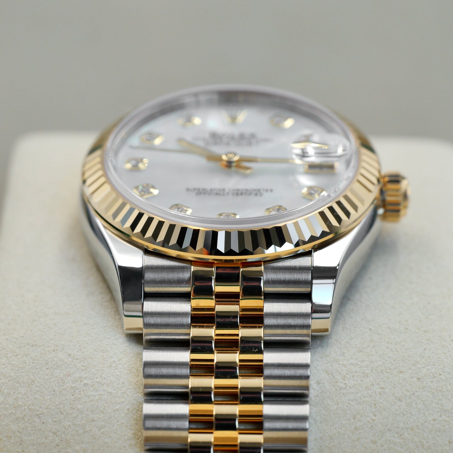 Rolex Datejust 31 Mother of Pearl Dial Steel and Yellow Gold 278273 (MOP) - Full Set (2026)