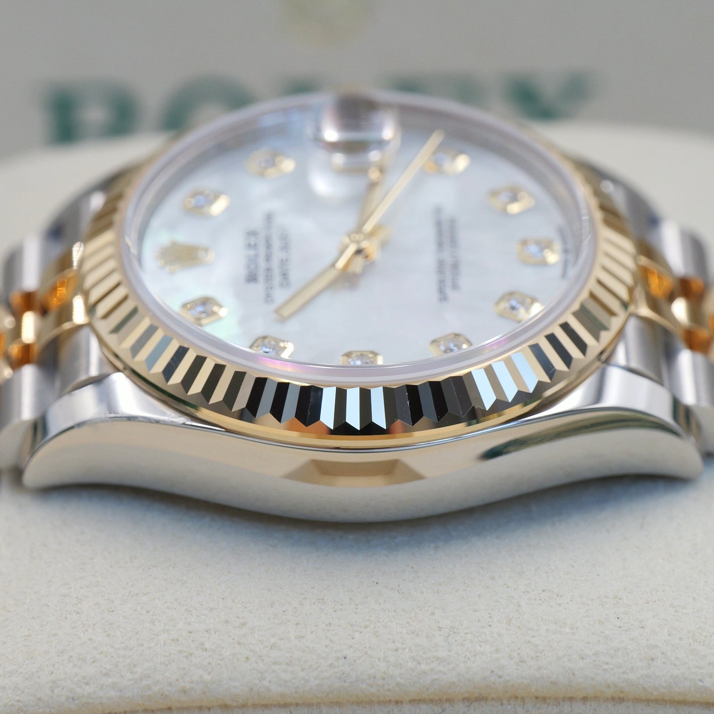 Rolex Datejust 31 Mother of Pearl Dial Steel and Yellow Gold 278273 (MOP) - Full Set (2026)