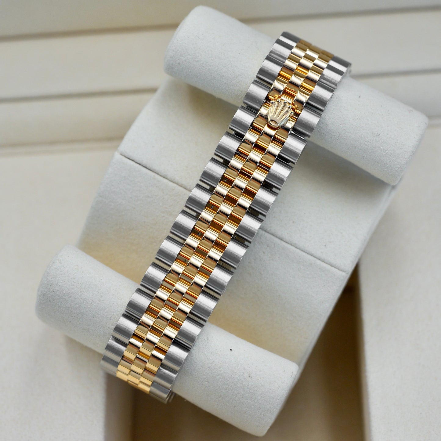 Rolex Datejust 31 Mother of Pearl Dial Steel and Yellow Gold 278273 (MOP) - Full Set (2026)