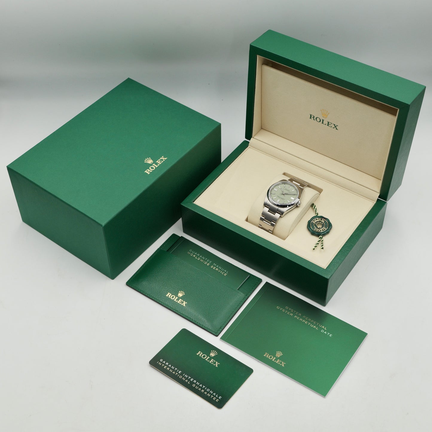 Rolex Oyster Perpetual 36 Pistachio 126000 - Full Set (2025)