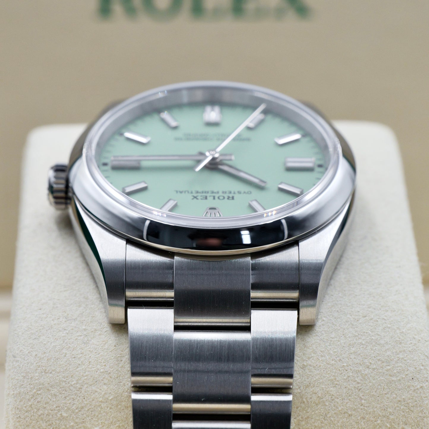 Rolex Oyster Perpetual 36 Pistachio 126000 - Full Set (2025)
