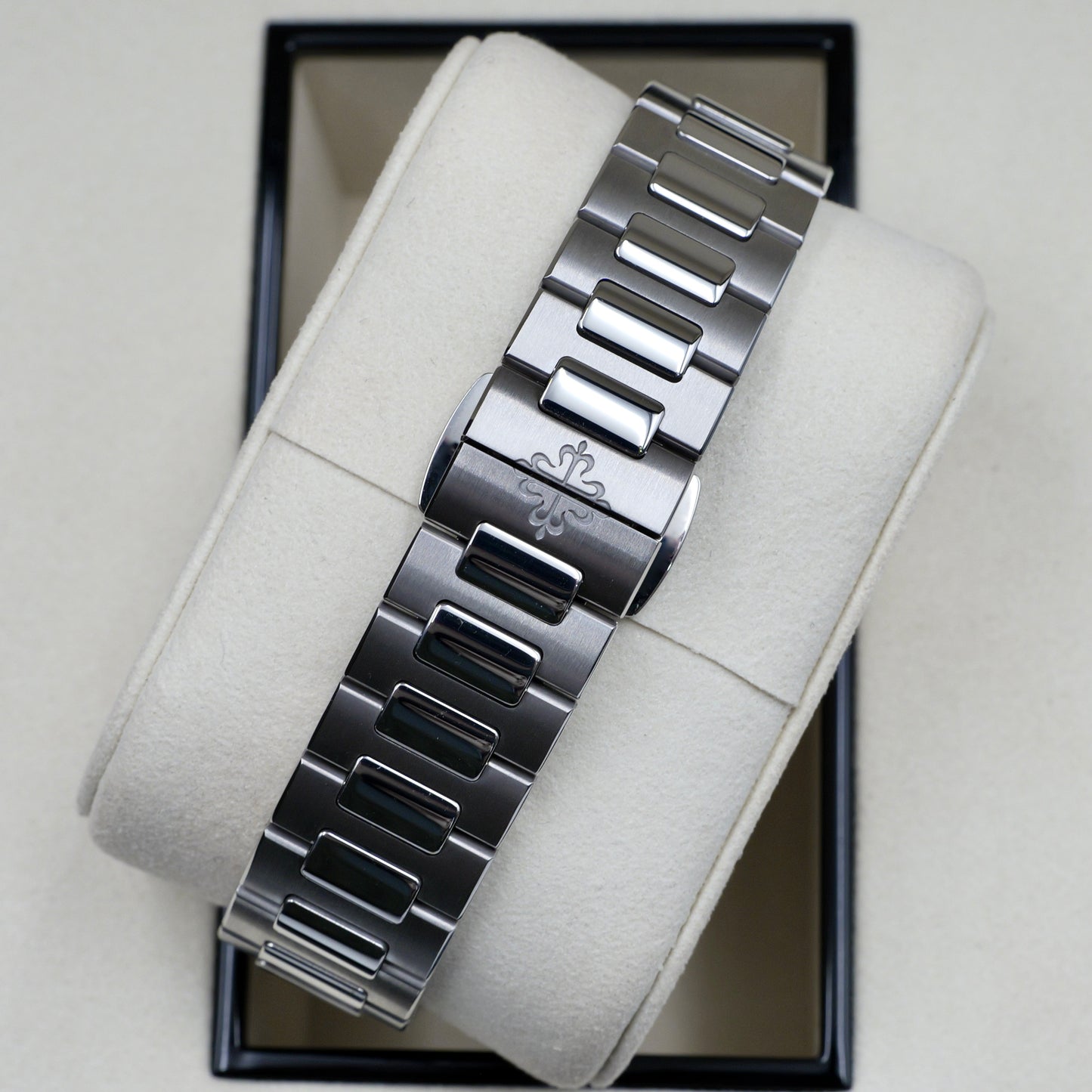 Patek Philippe Nautilus 7118/1A-001 - Full Set (2025)
