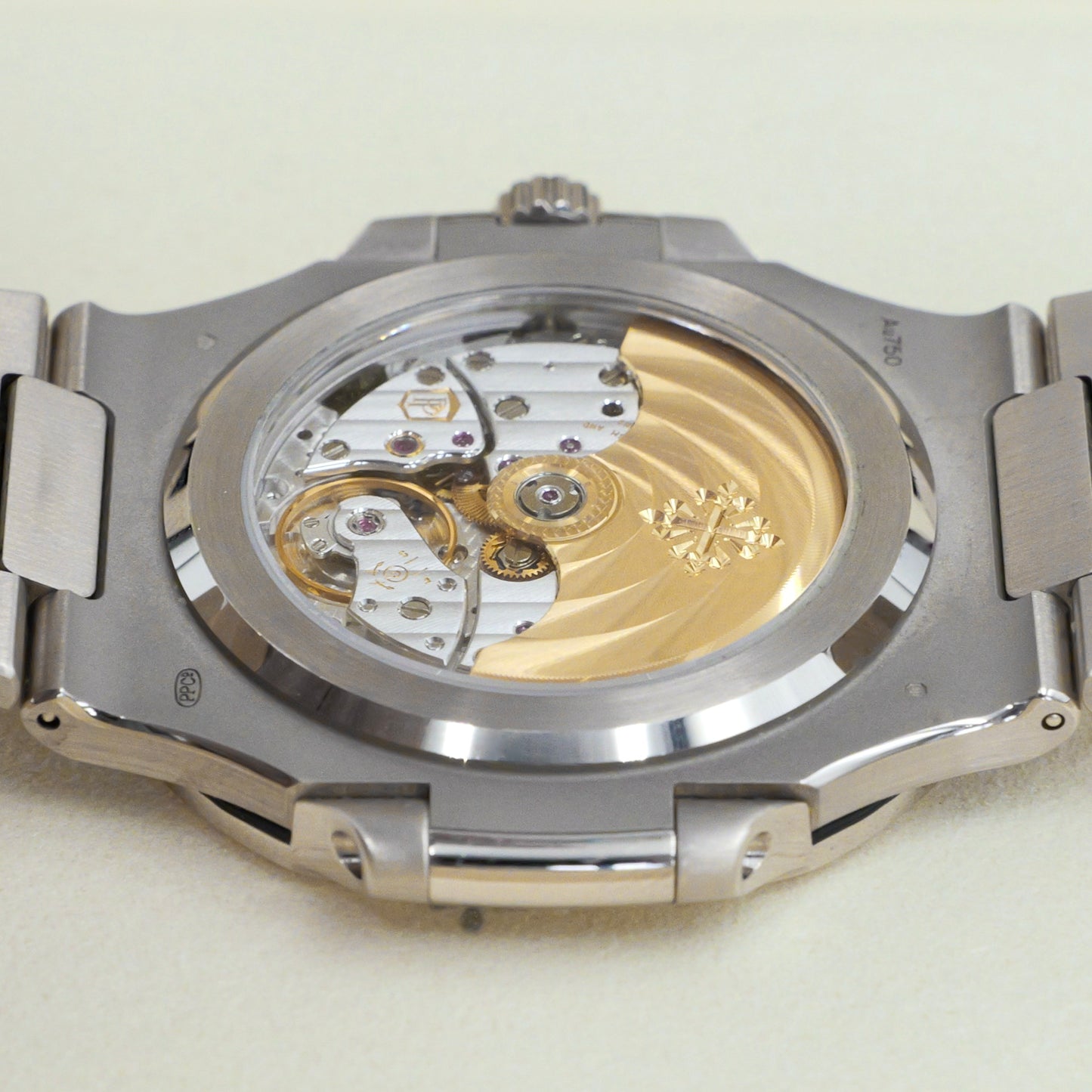 Patek Philippe Nautilus White Gold 5811/1G-001 - Full Set (2022)