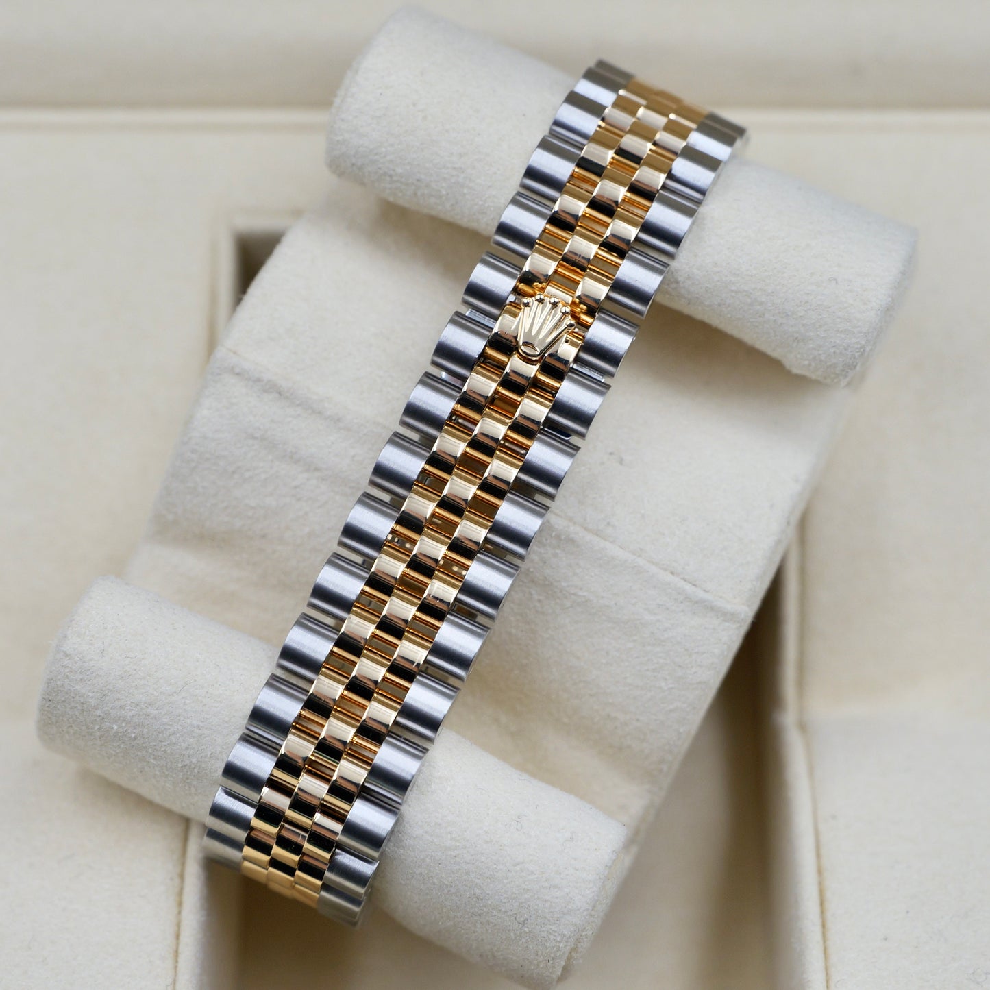 Rolex Datejust 31 Silver Diamond Dial 278273 - Full Set (2021)