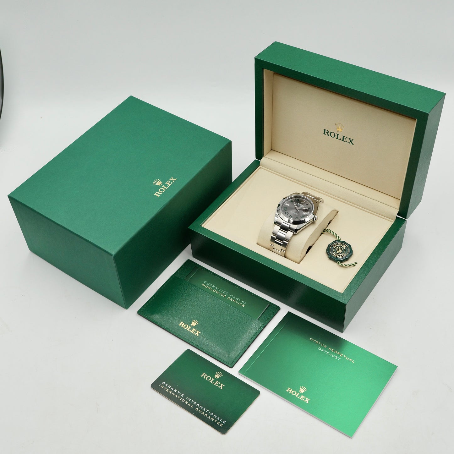 Rolex Datejust 41 Datejust 41 Wimbledon Smooth Oyster 126300 - Full Set (2025)