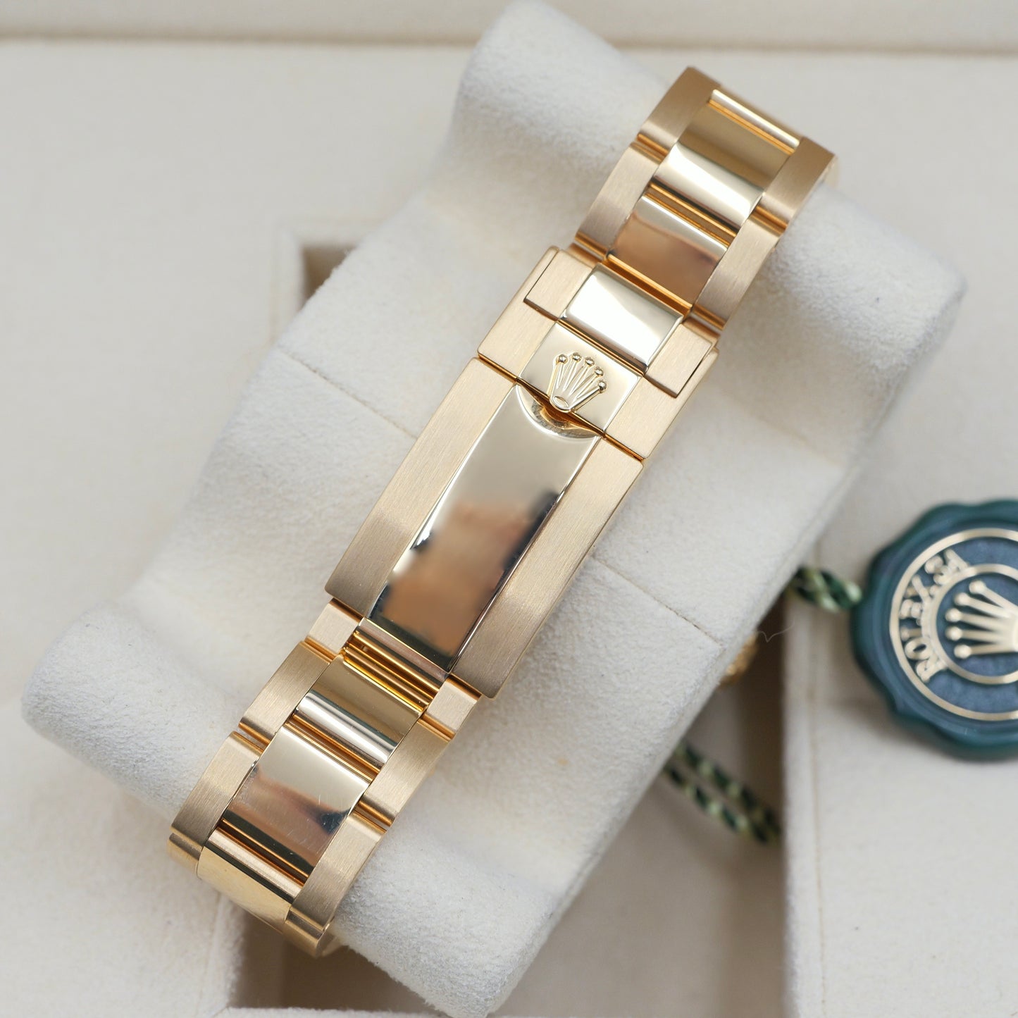 Rolex Yacht-Master II Yellow Gold 116688 - Full Set (2021)