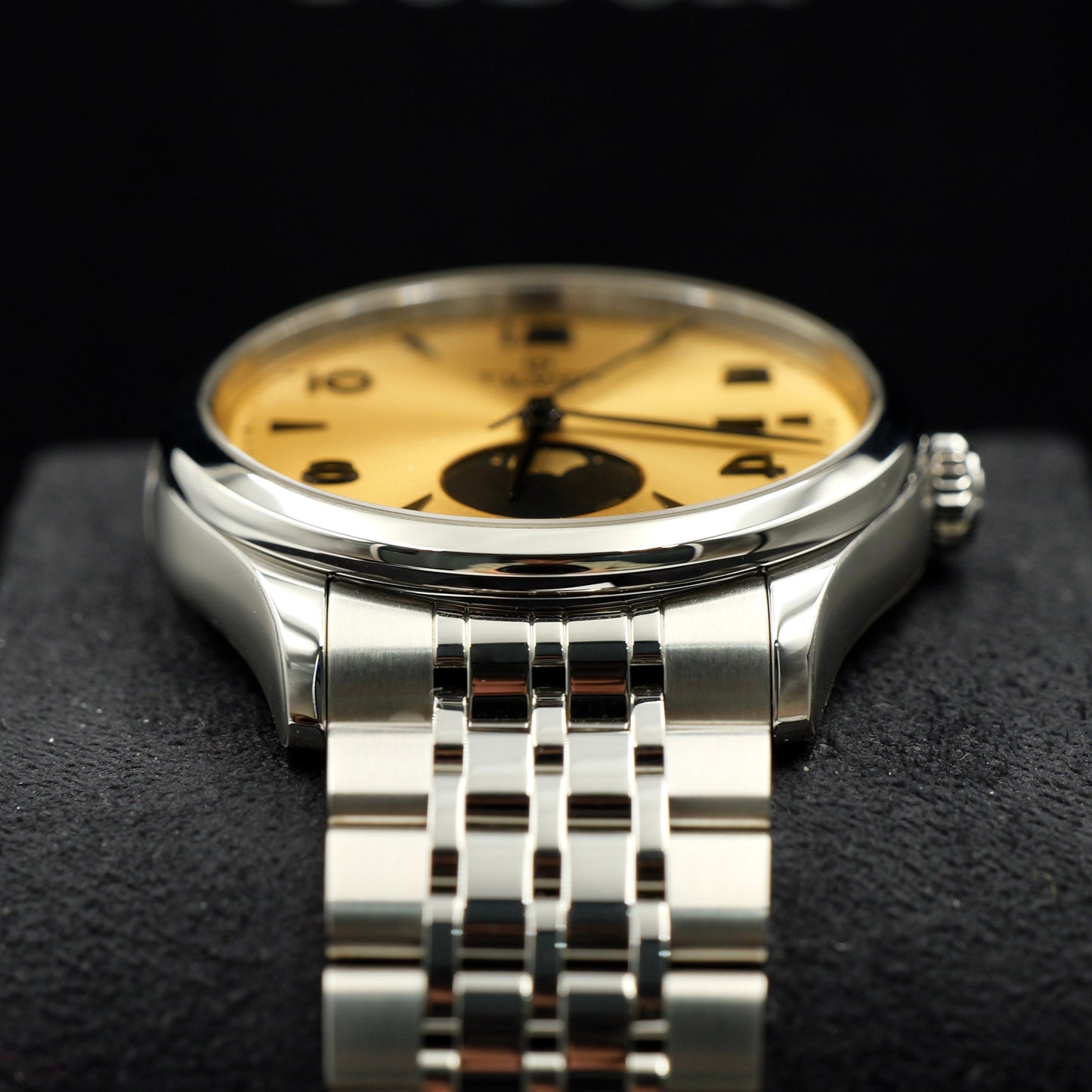 Tudor 1926 Luna Moon Phase M91560 - Full Set (2025)