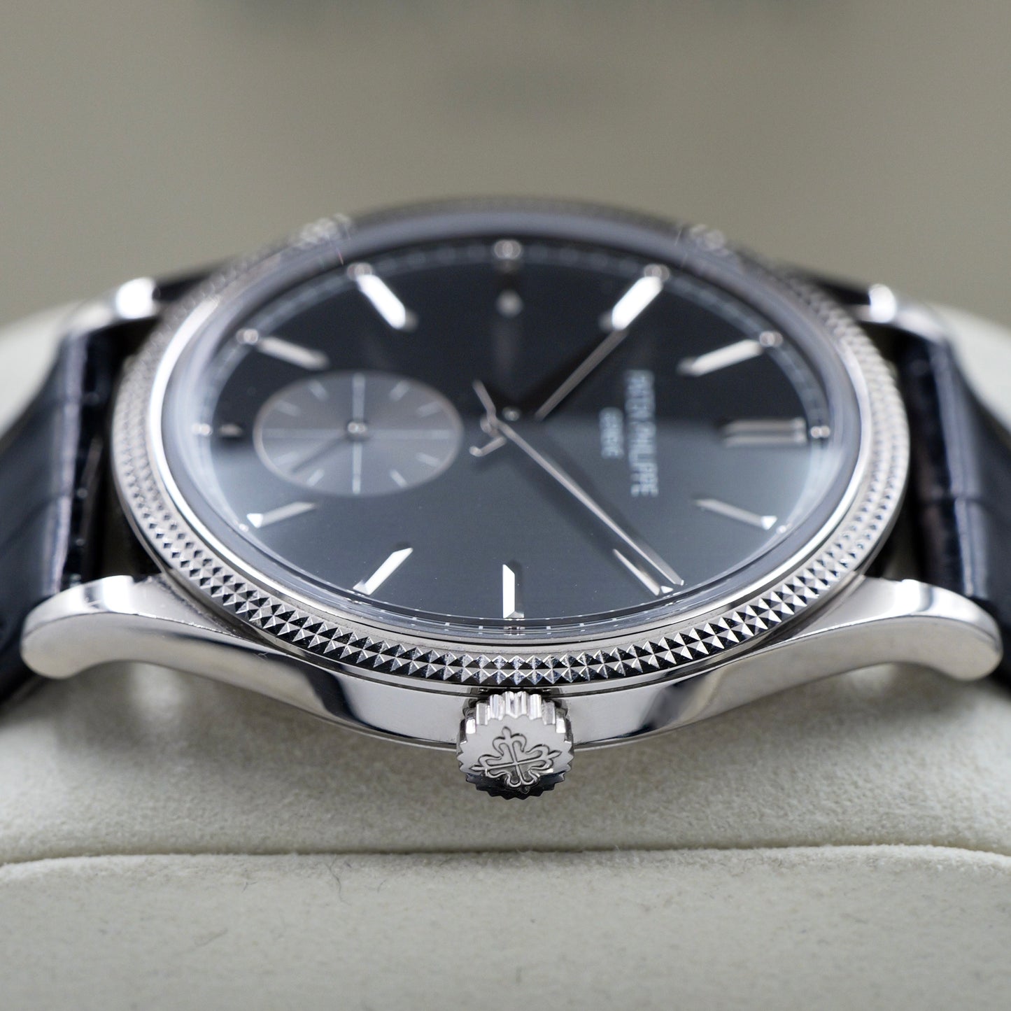 Patek Philippe Calatrava 6119G-001 - Full Set (2025)