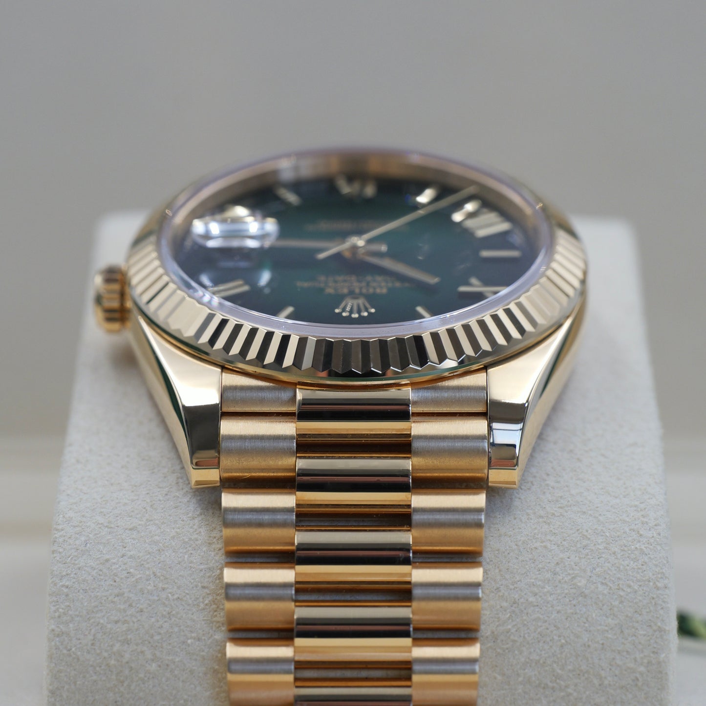 Rolex Day-Date 40 Ombré Green Yellow Gold 228238 - Full Set (2025)