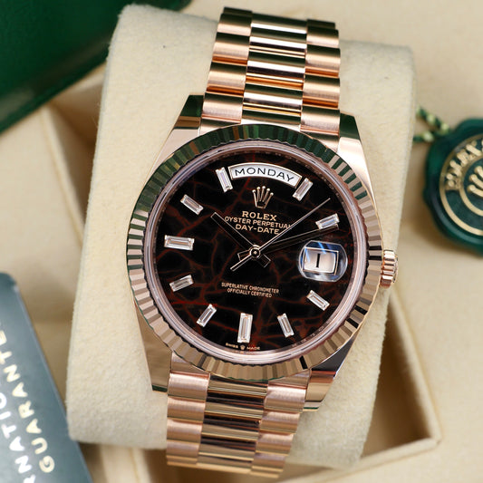 Rolex Day-Date 40 Eisenkiesel 228235 - Full Set (2023)