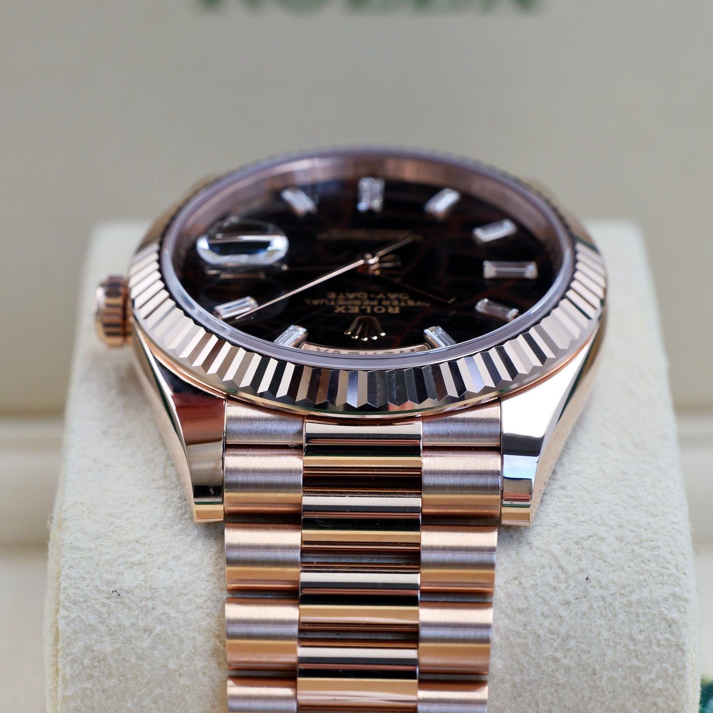 Rolex Day-Date 40 Eisenkiesel 228235 - Full Set (2023)