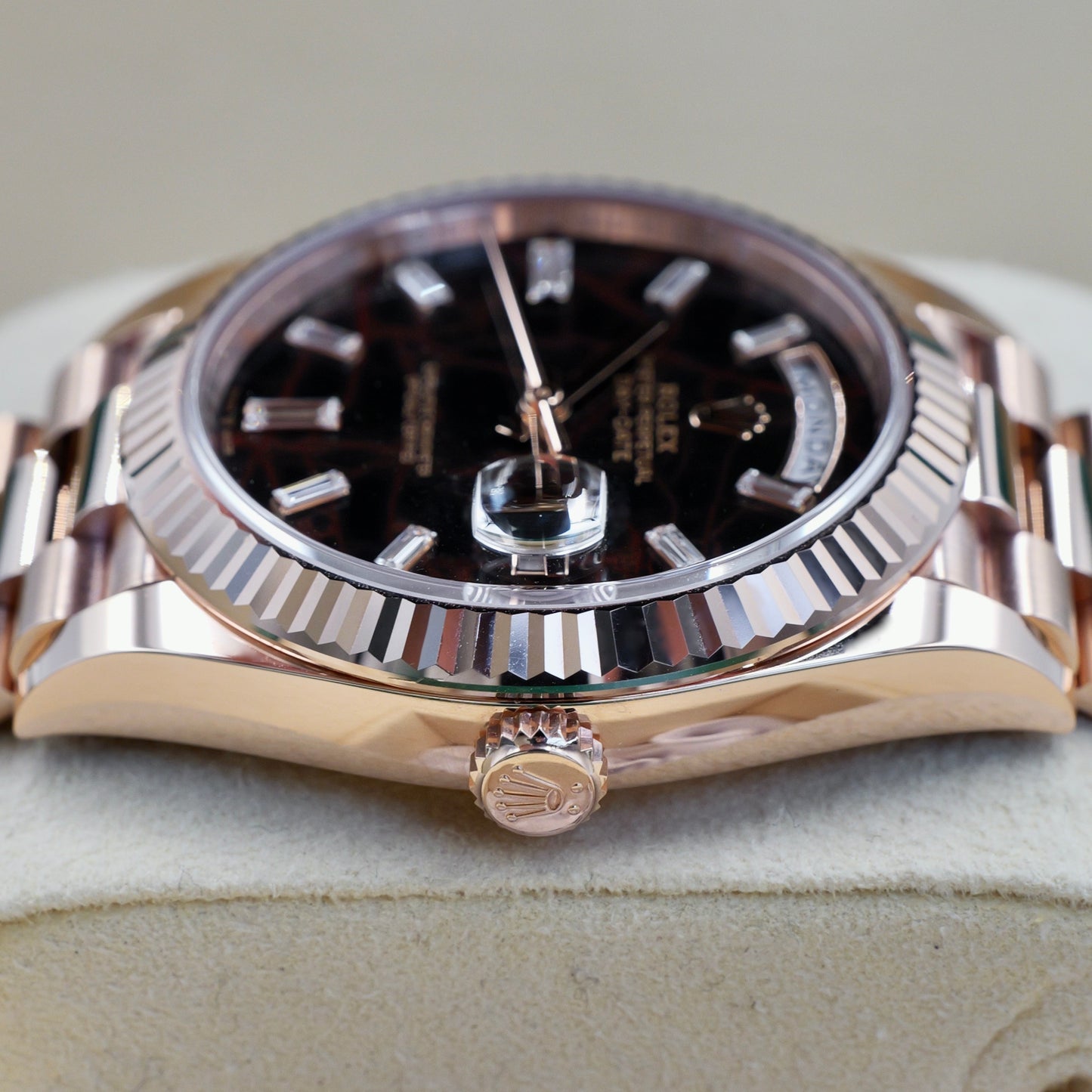 Rolex Day-Date 40 Eisenkiesel 228235 - Full Set (2023)