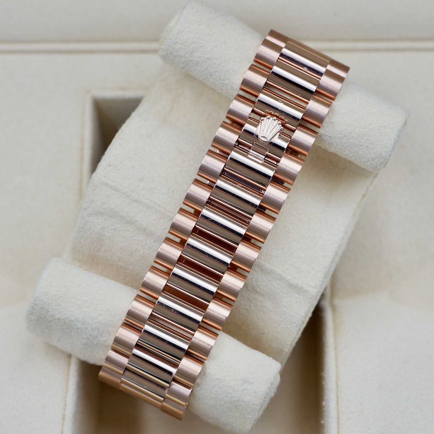 Rolex Day-Date 40 Eisenkiesel 228235 - Full Set (2023)