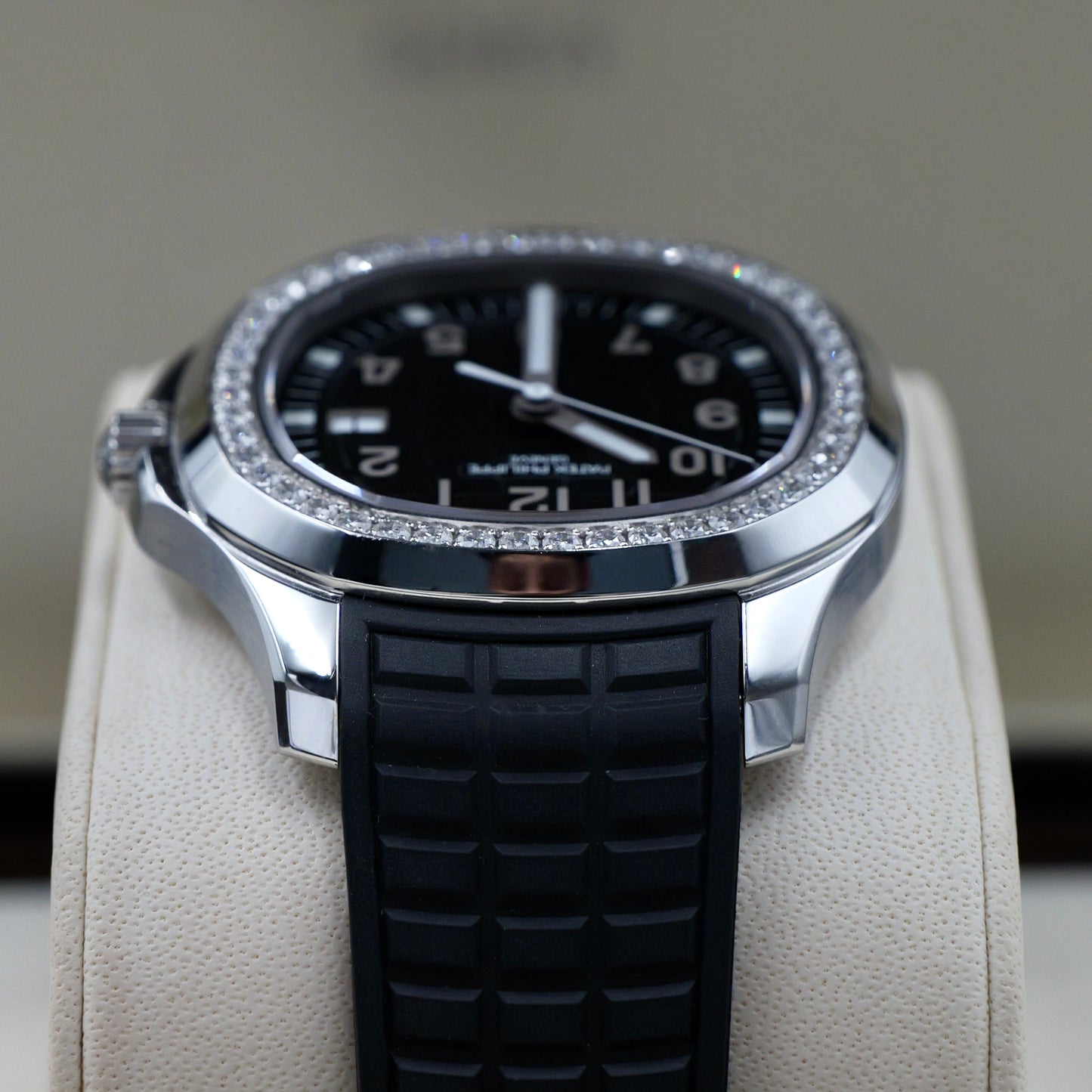 Patek Philippe Aquanaut Diamond Bezel 5267 Full Set (2025)