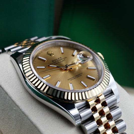 Rolex Datejust 41 Champagne Dial Fluted Jubilee 126333 - Full Set (2025)