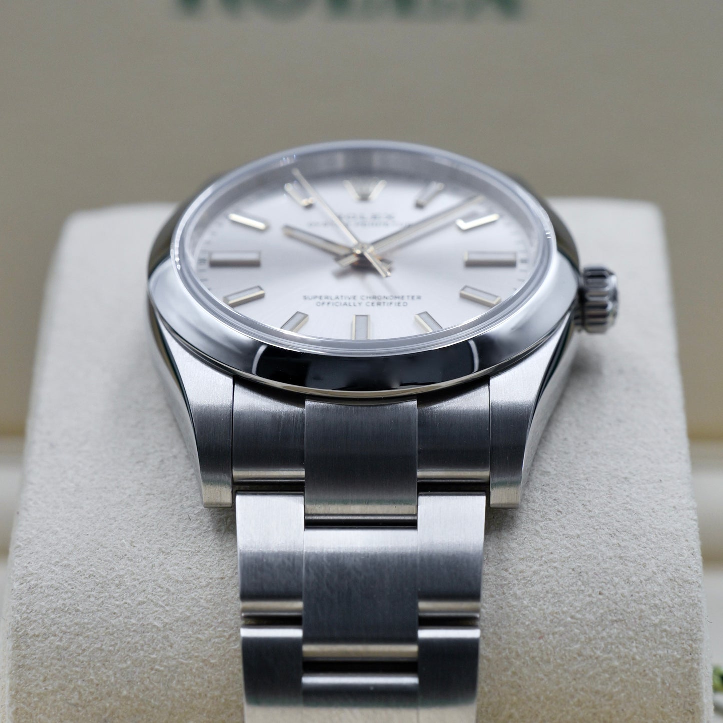 Rolex Oyster Perpetual 34 Silver Dial 124200 - Full Set (2026)