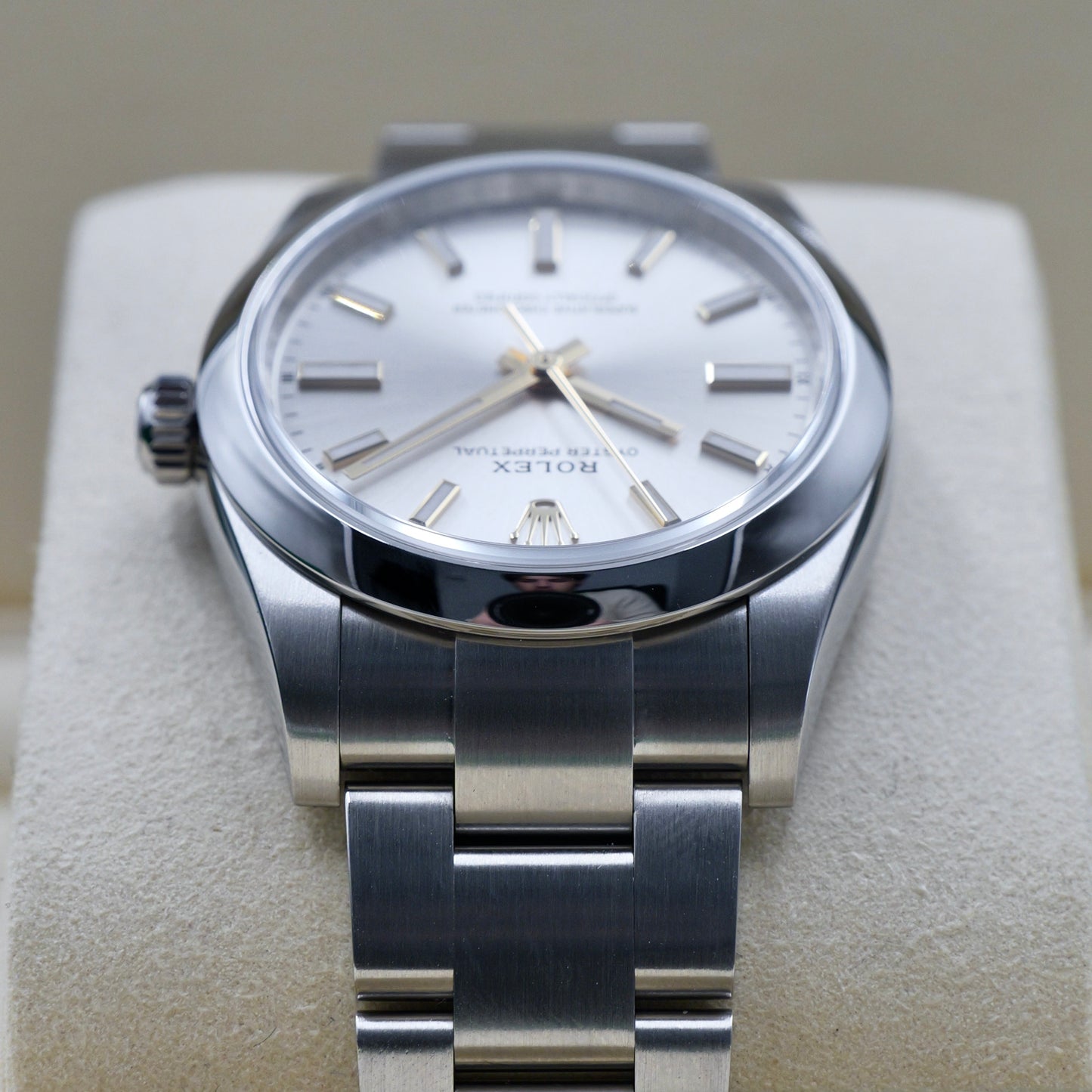 Rolex Oyster Perpetual 34 Silver Dial 124200 - Full Set (2026)