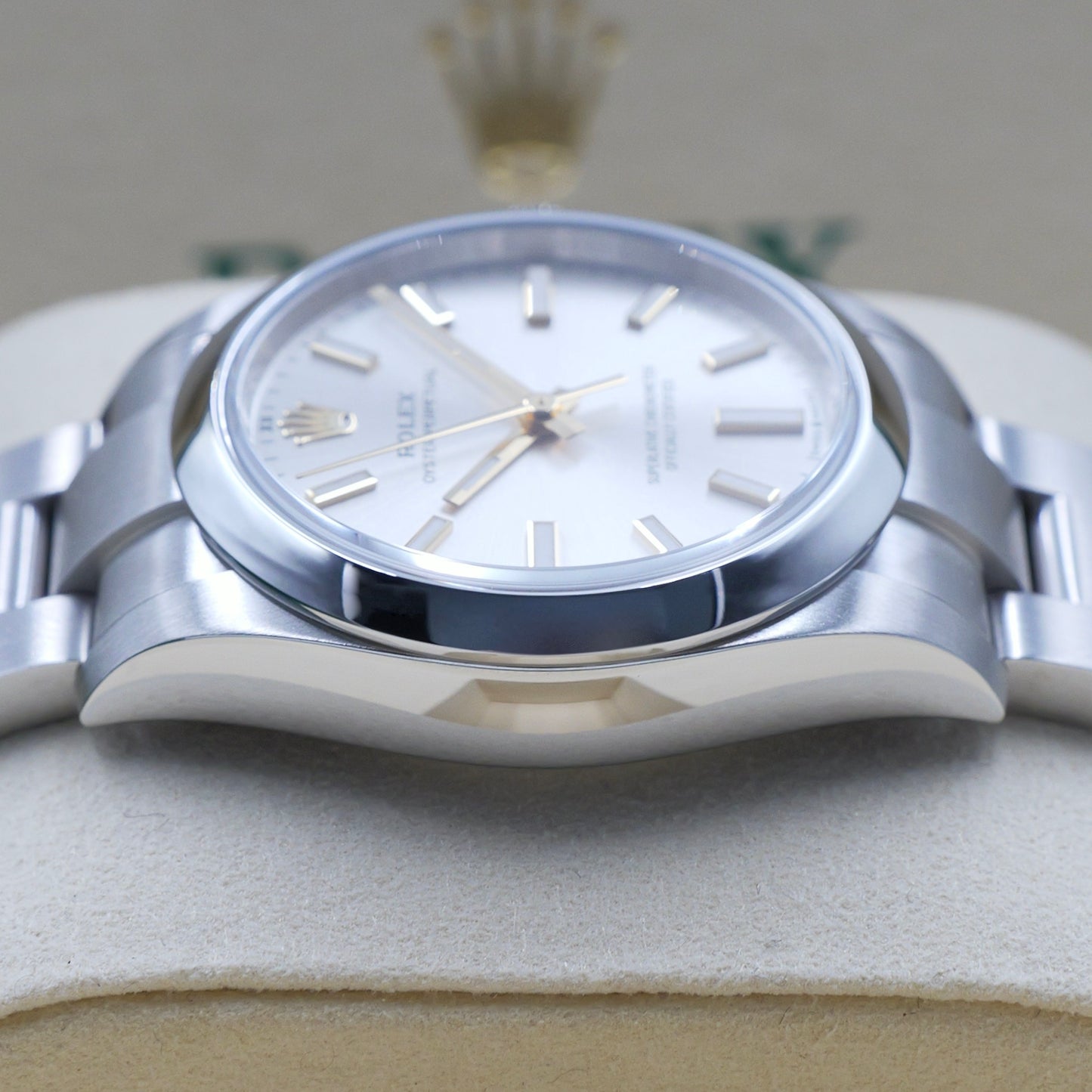 Rolex Oyster Perpetual 34 Silver Dial 124200 - Full Set (2026)