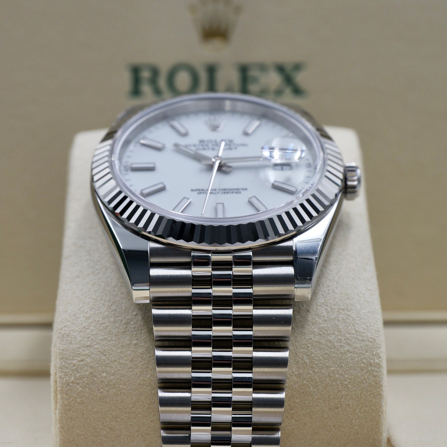 Rolex Datejust 41 White Baton Dial Fluted Jubilee 126334 - Full Set (2025)